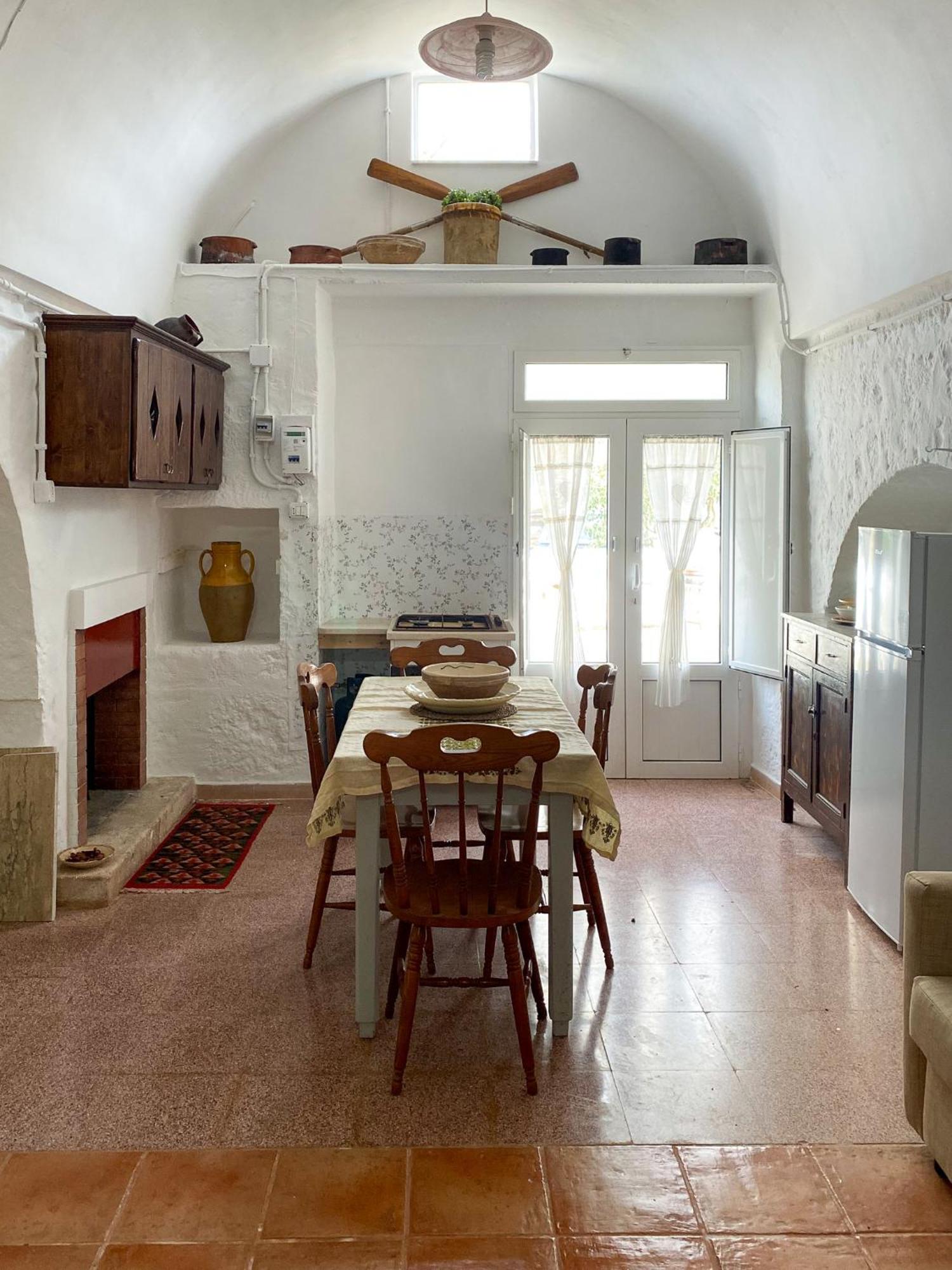 Trullo Pinto Apartment Locorotondo Ngoại thất bức ảnh