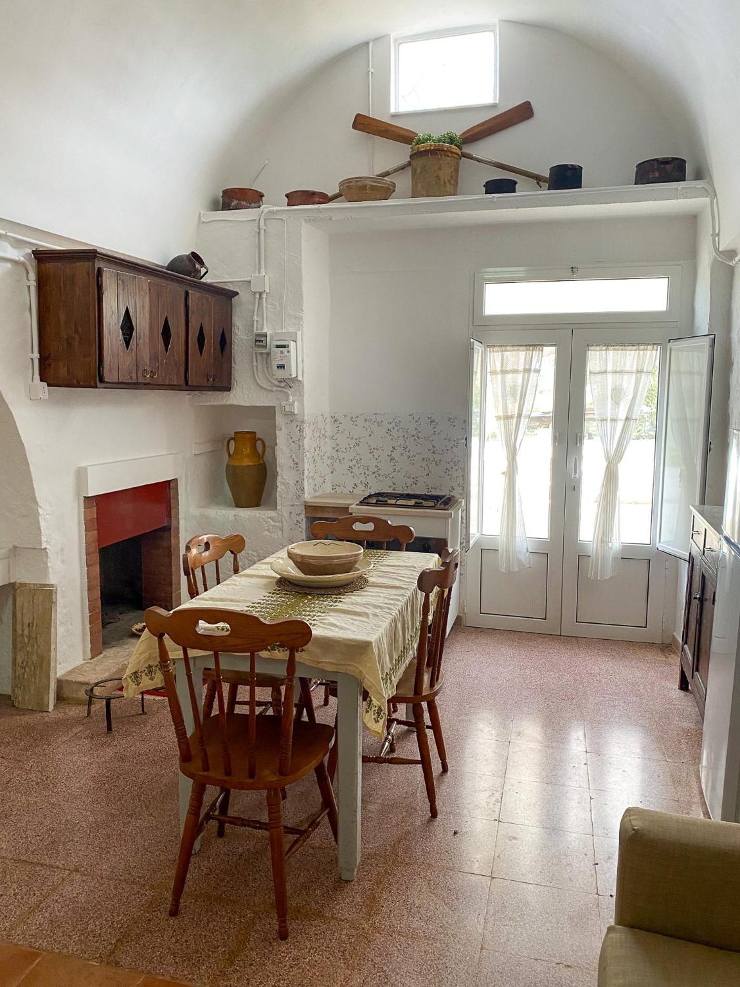 Trullo Pinto Apartment Locorotondo Ngoại thất bức ảnh